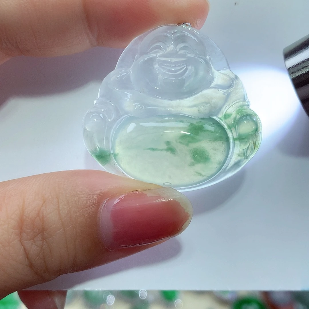 翡翠18K金镶嵌颈饰佛