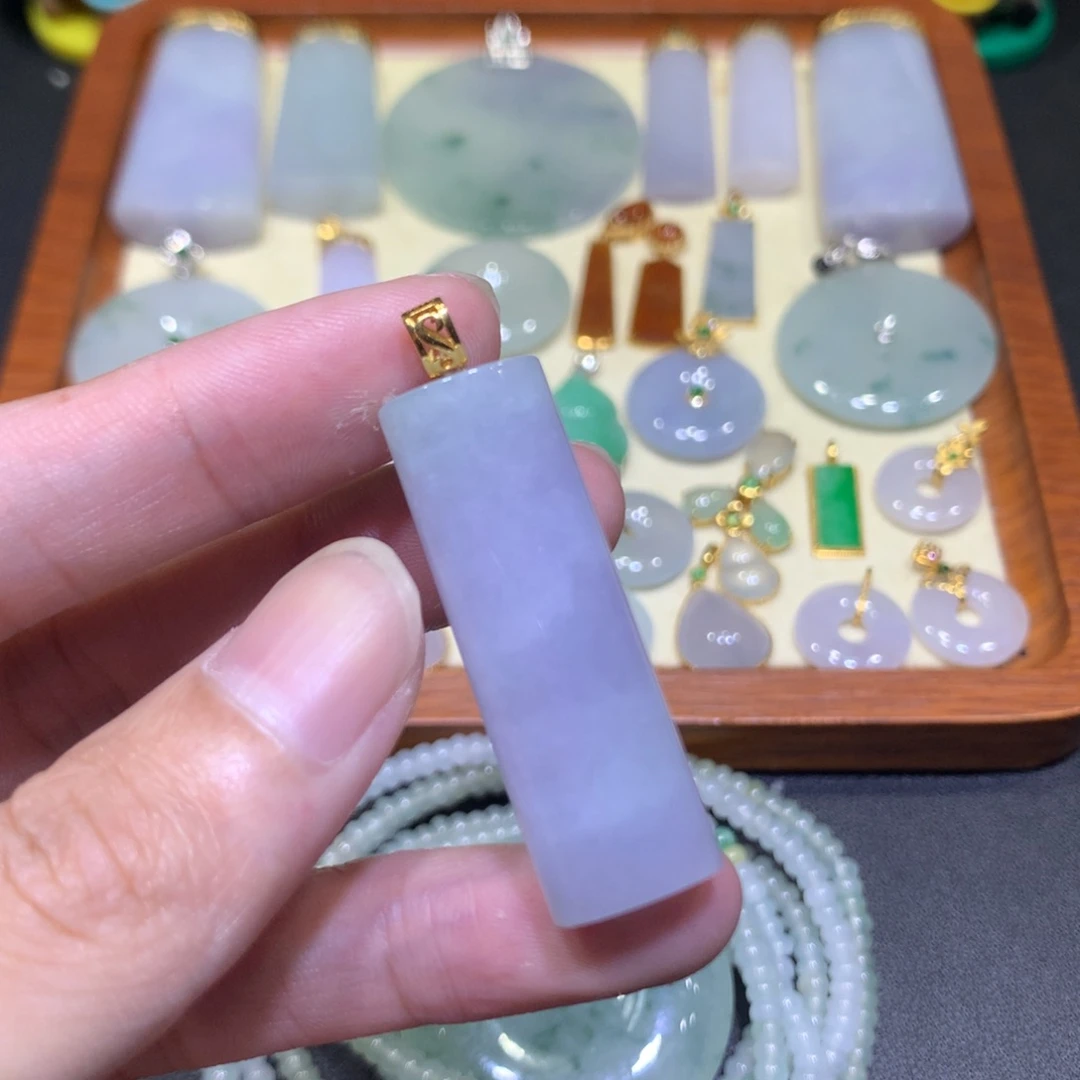 吊坠(不含链)18K金镶嵌翡翠