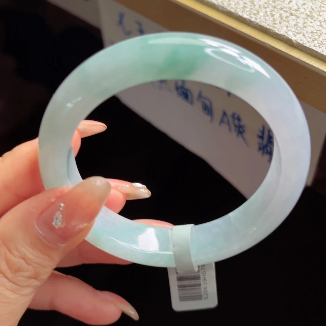 翡翠未镶嵌手镯手镯
