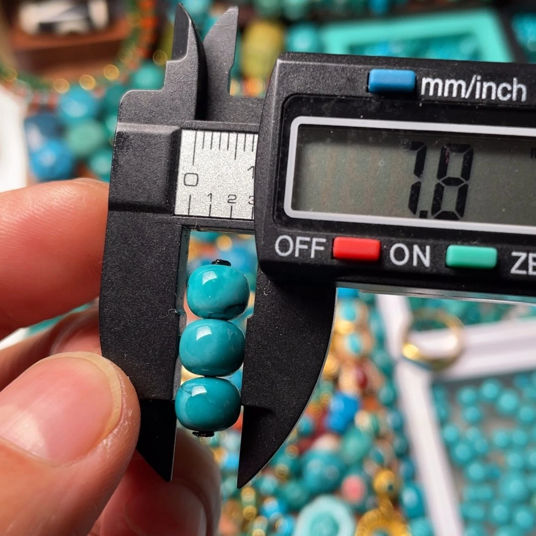 绿松石颈饰未镶嵌