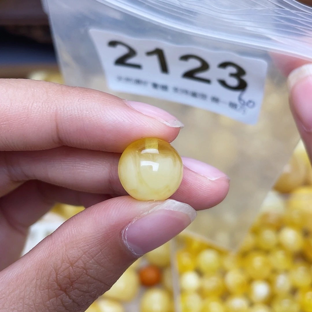 蜜蜡未镶嵌珠宝奇石12.7沙眼