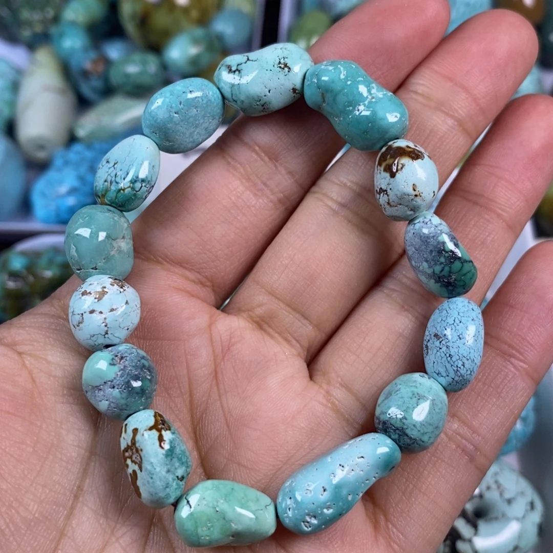 绿松石未镶嵌颈饰