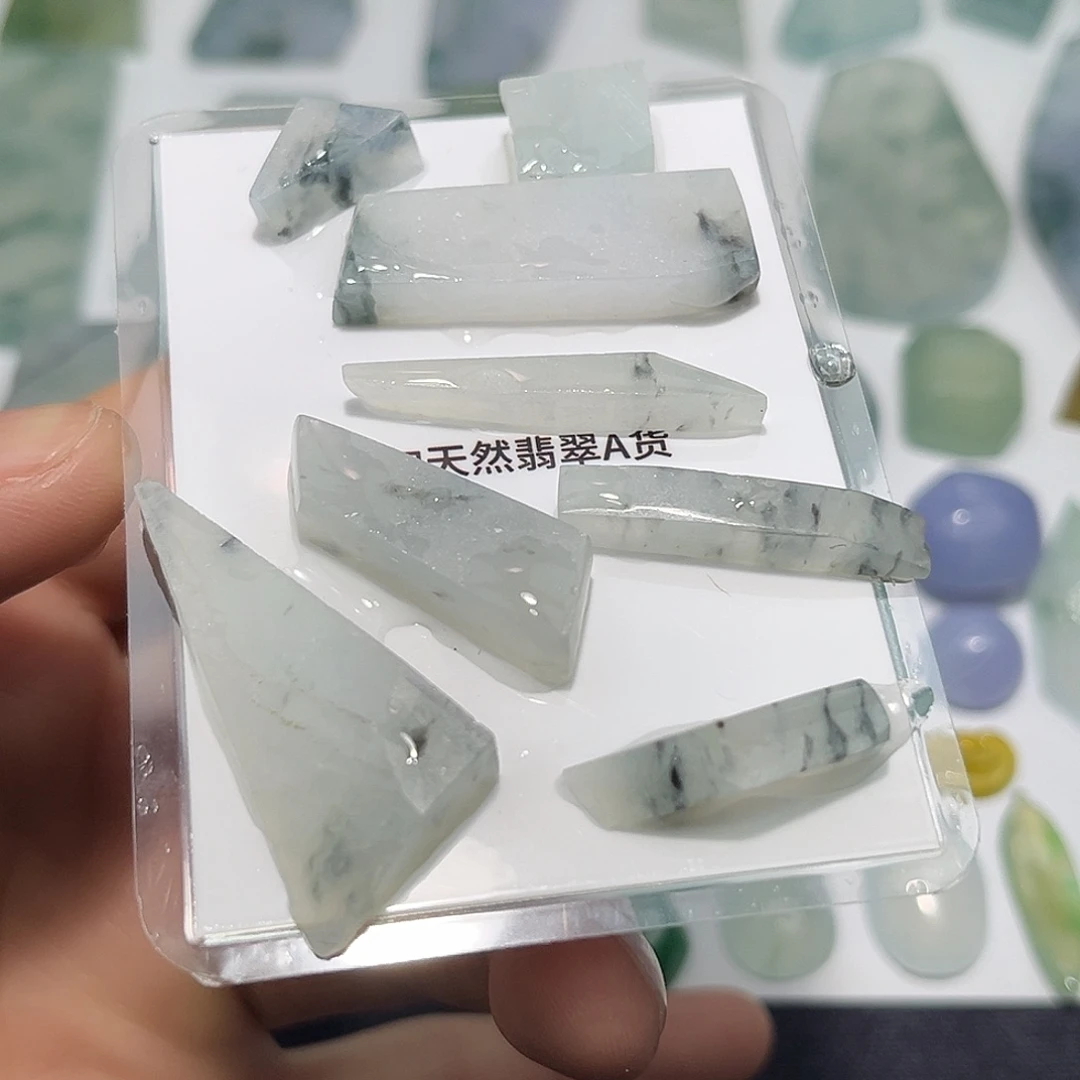翡翠未镶嵌颈饰56888