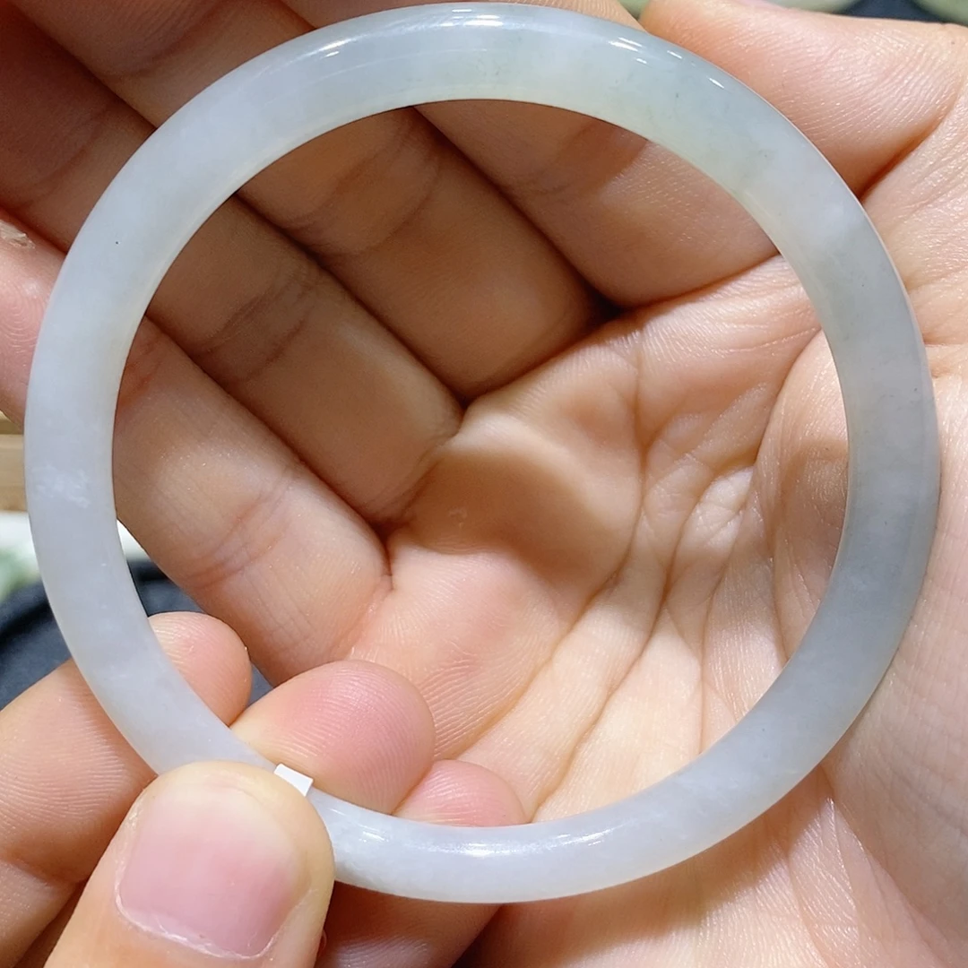 独山玉未镶嵌手镯