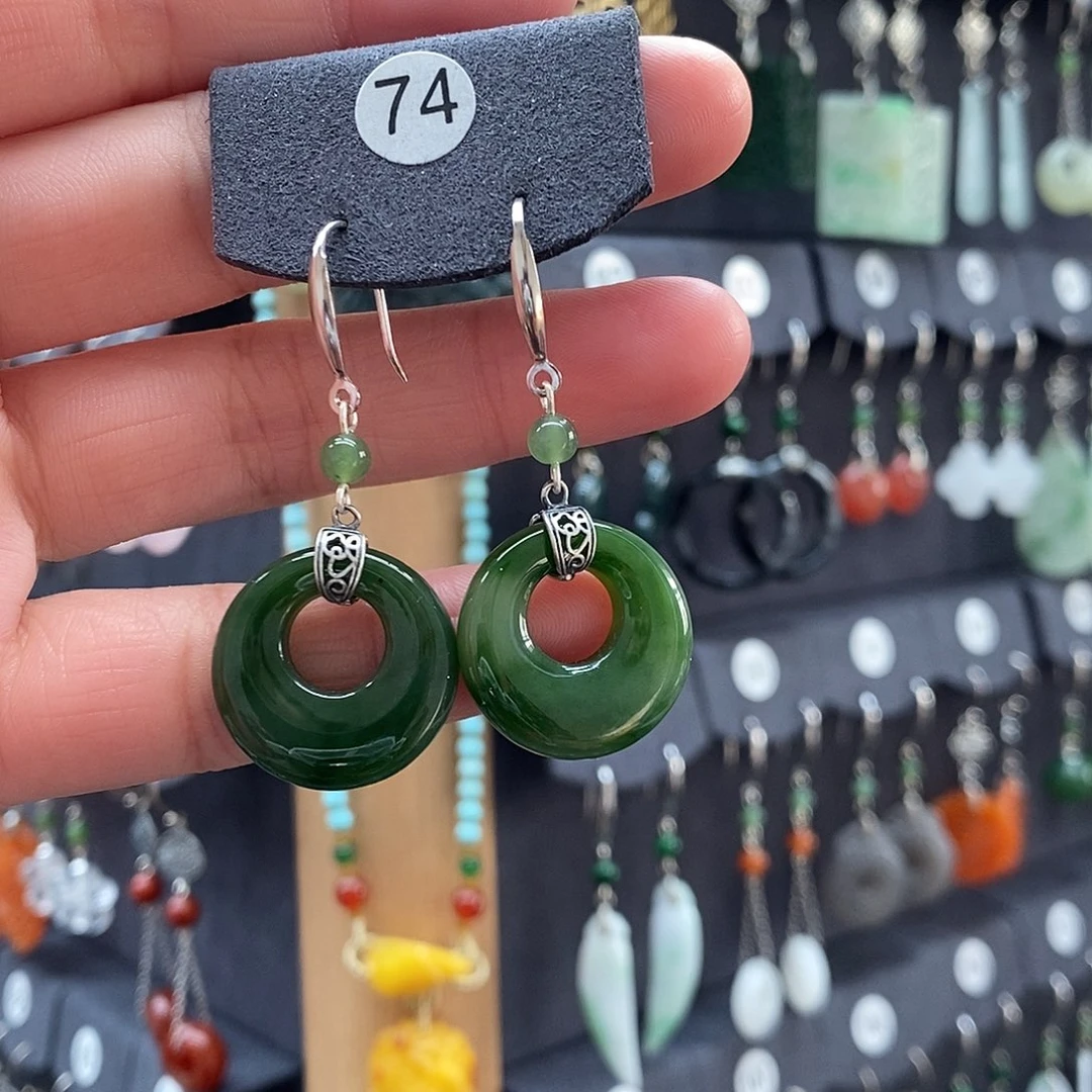 丑***哥和田玉银S925镶嵌耳饰