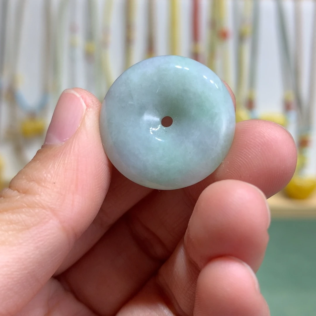 宁****翡翠未镶嵌颈饰特价