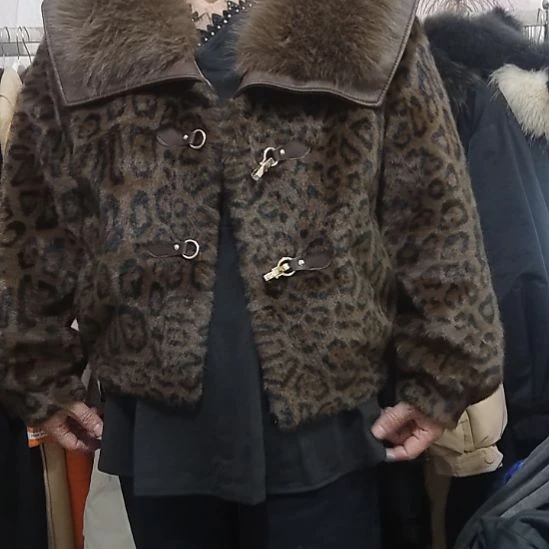 外套穿着舒服透气性好