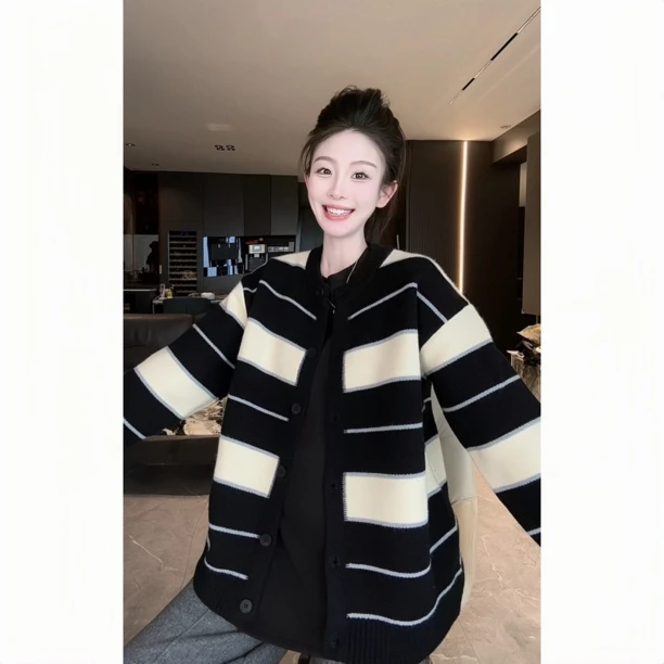 FAND妍妍【munmu】秋冬加厚年货节棒球服领子宽松纽扣开衫外套毛衣