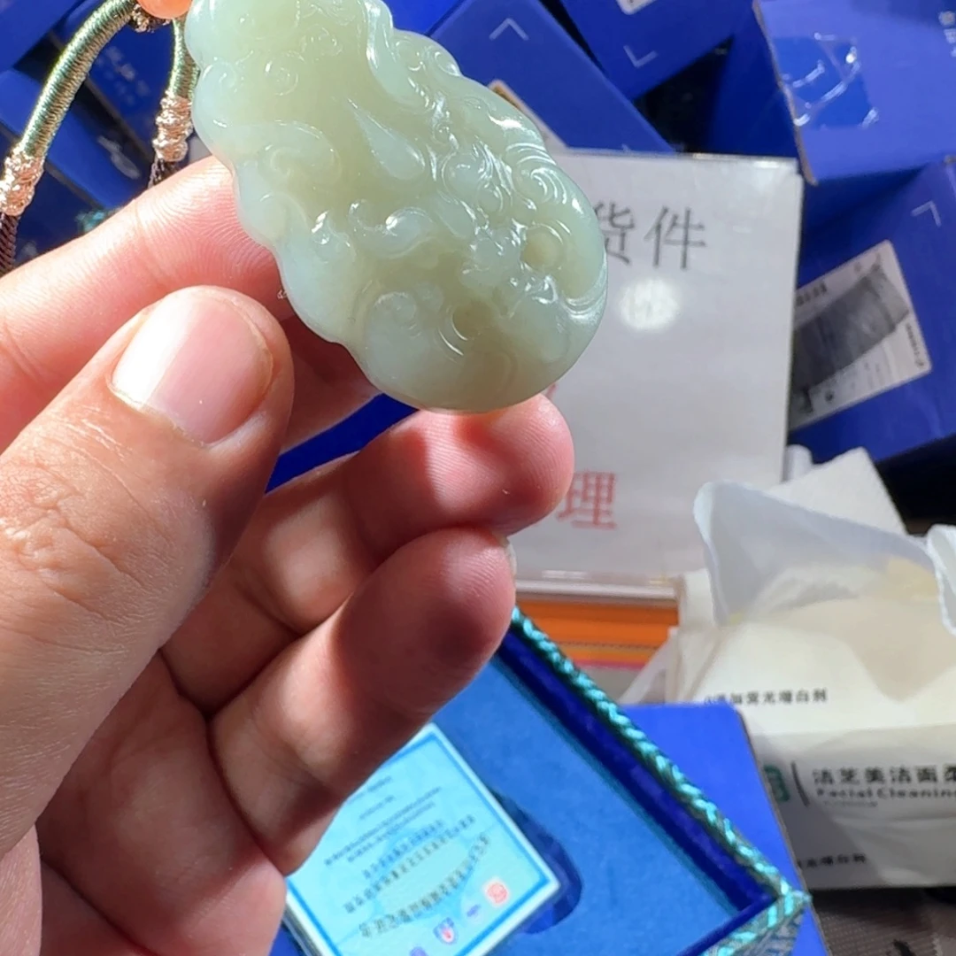 和田玉（糖玉）未镶嵌颈饰