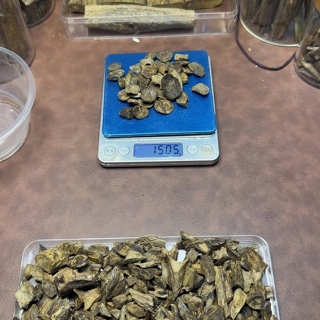 沉香沉香碎屑心*香料