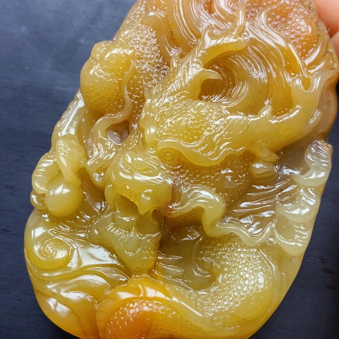 石英质玉（黄龙玉）颈饰未镶嵌