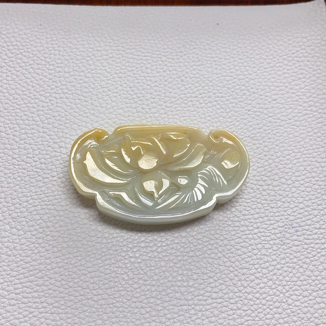 翡翠未镶嵌颈饰吊坠