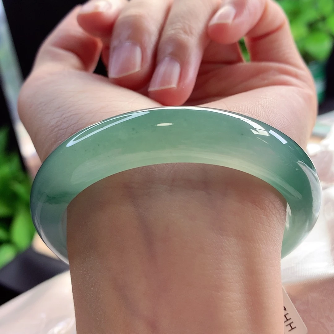 未镶嵌手镯翡翠54-55圈口冰透湖水绿显白显气种老冒油光4号