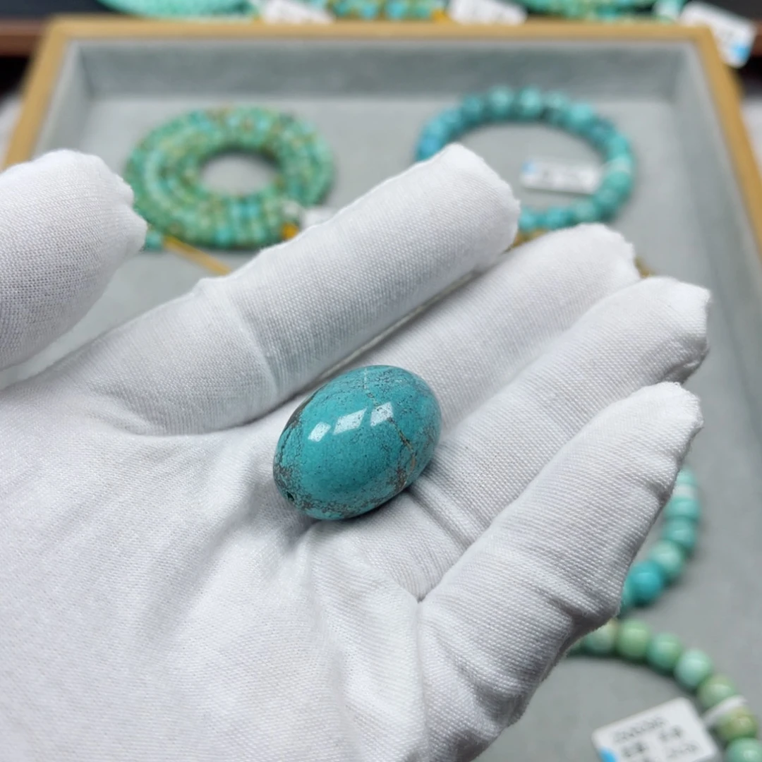 绿松石未镶嵌挂件