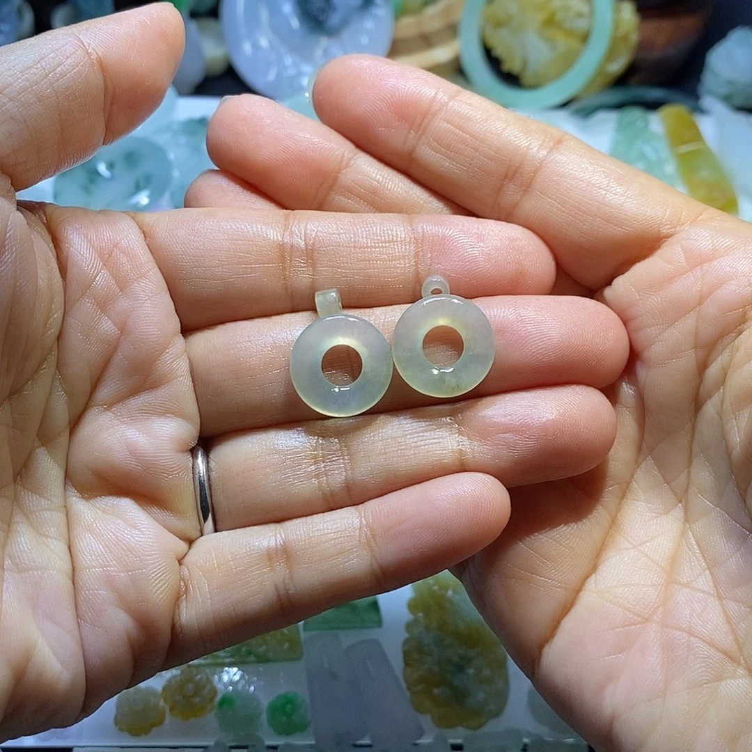 未镶嵌定制翡翠一对