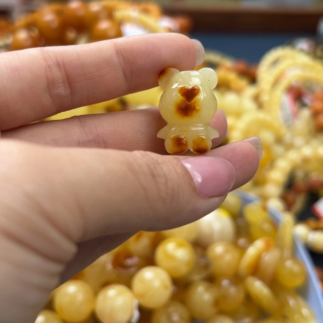 未镶嵌琥珀珠宝奇石