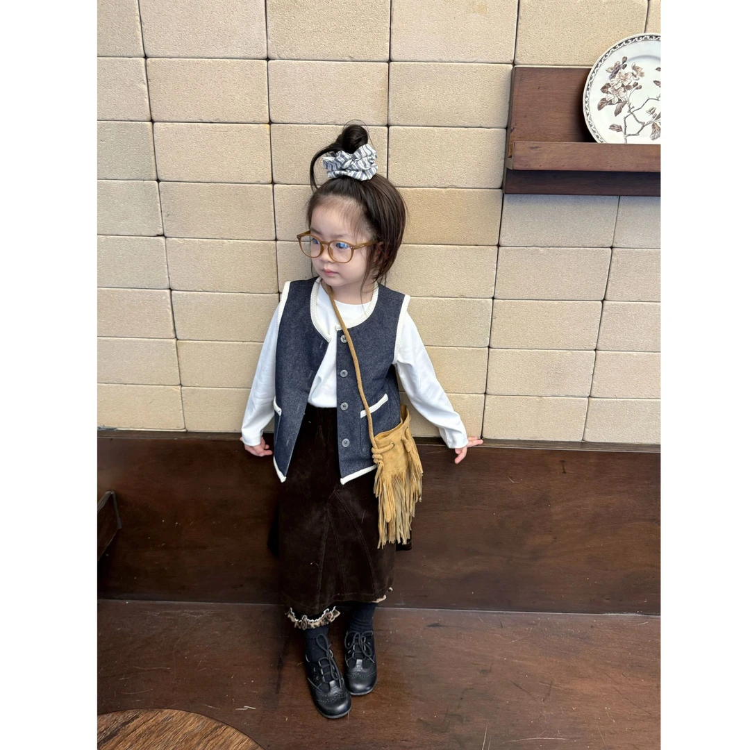 壹妈韩版童装女童秋装套装洋气儿童双面穿条纹马甲白色上衣半身裙