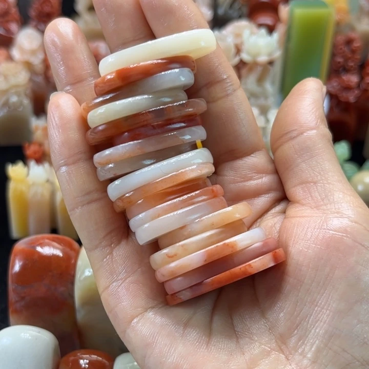 老挝石L****g打孔。。。。。。。。