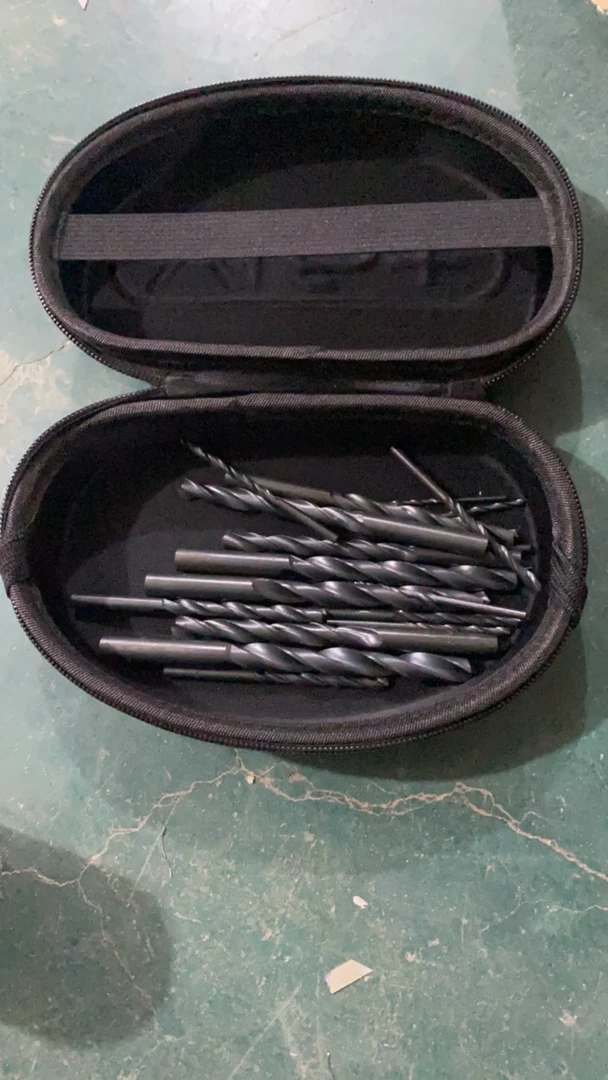 黑色盒子家用杂款钻头实用套装