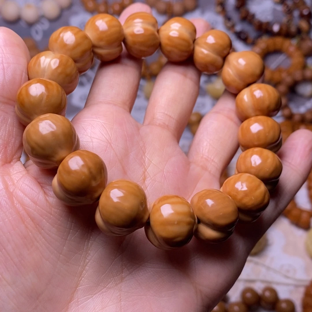 手串猴头核桃柯基屁桃