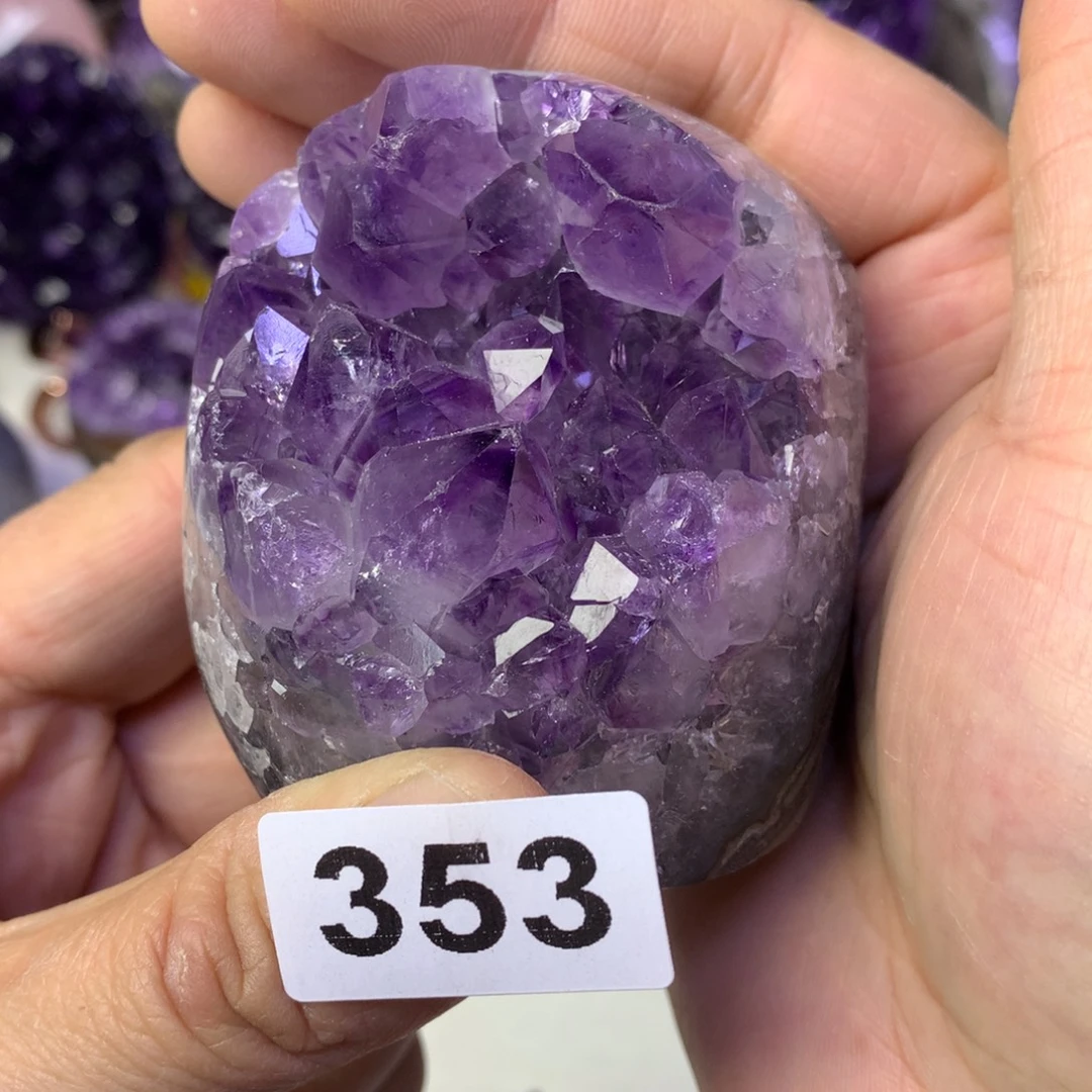 紫晶未镶嵌大型摆件（非配饰）