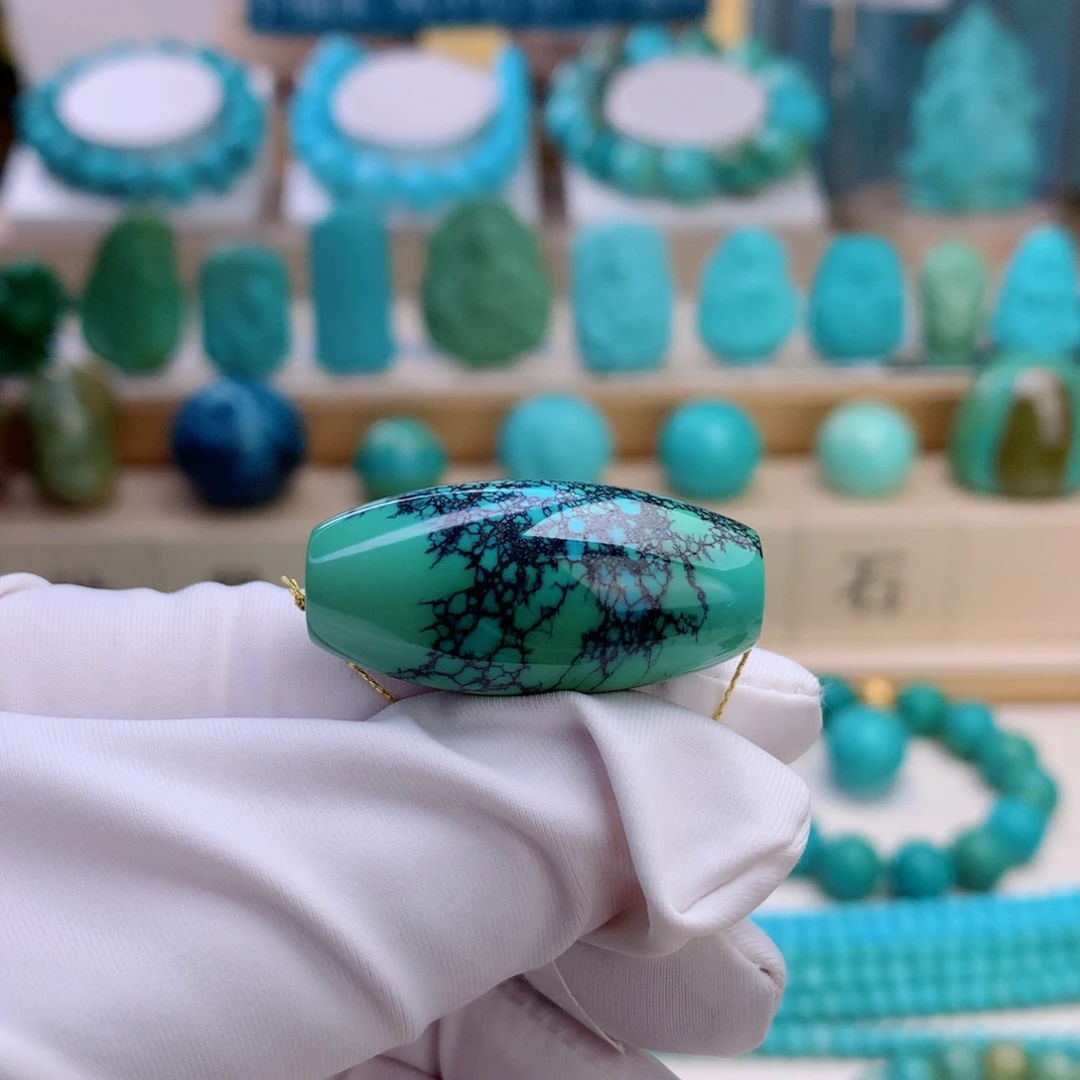 绿松石未镶嵌挂件