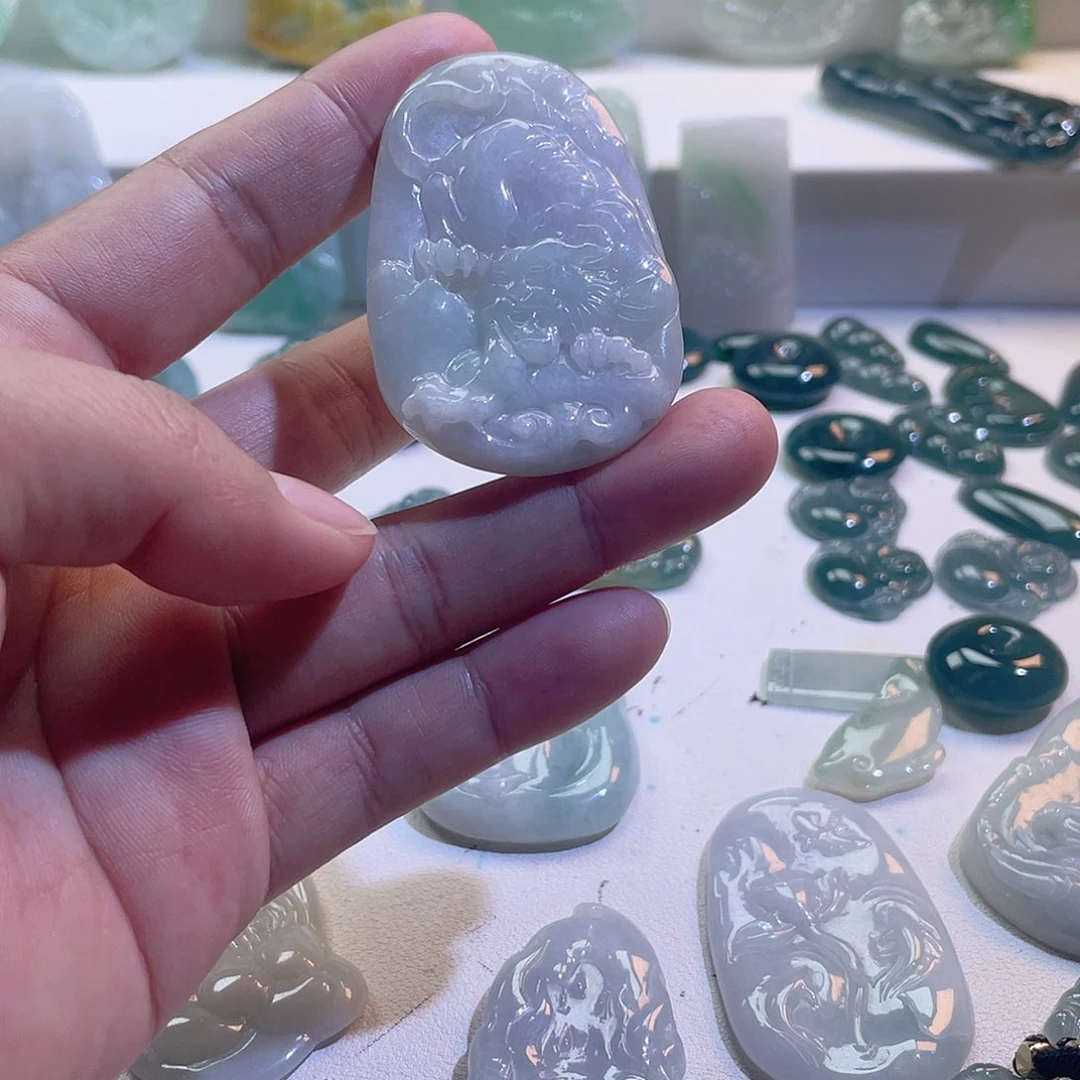 翡翠颈饰未镶嵌翡翠挂件