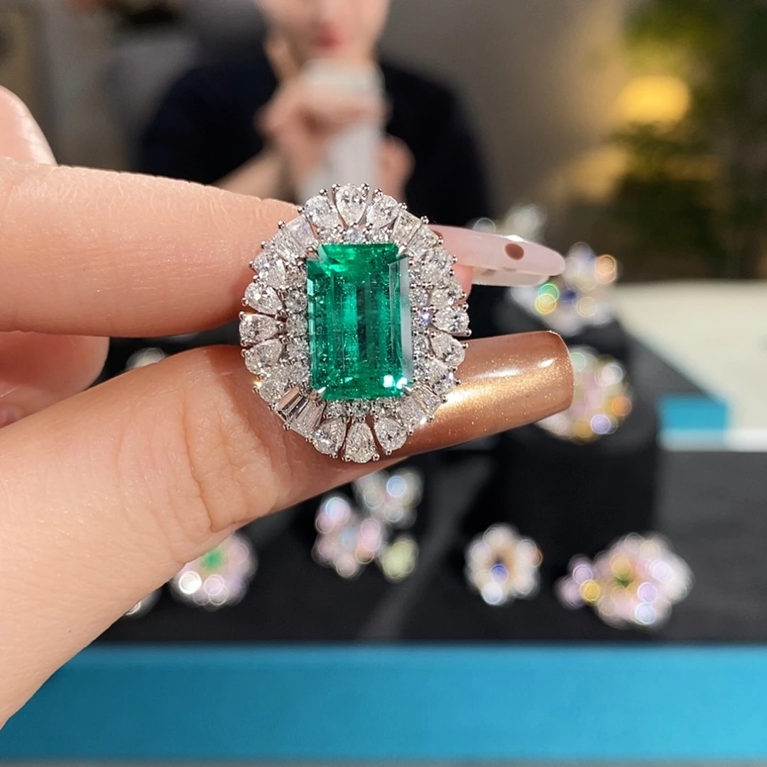 戒指祖母绿18K金镶嵌4.72ct