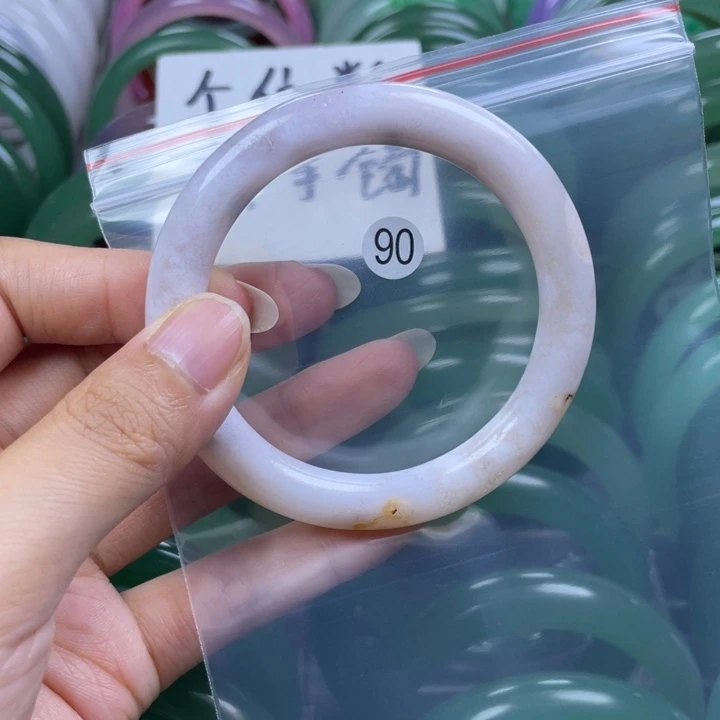 未镶嵌手镯石英岩玉5556