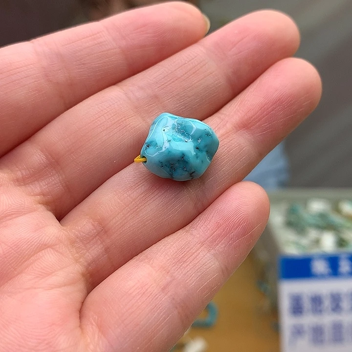 未镶嵌绿松石原矿
