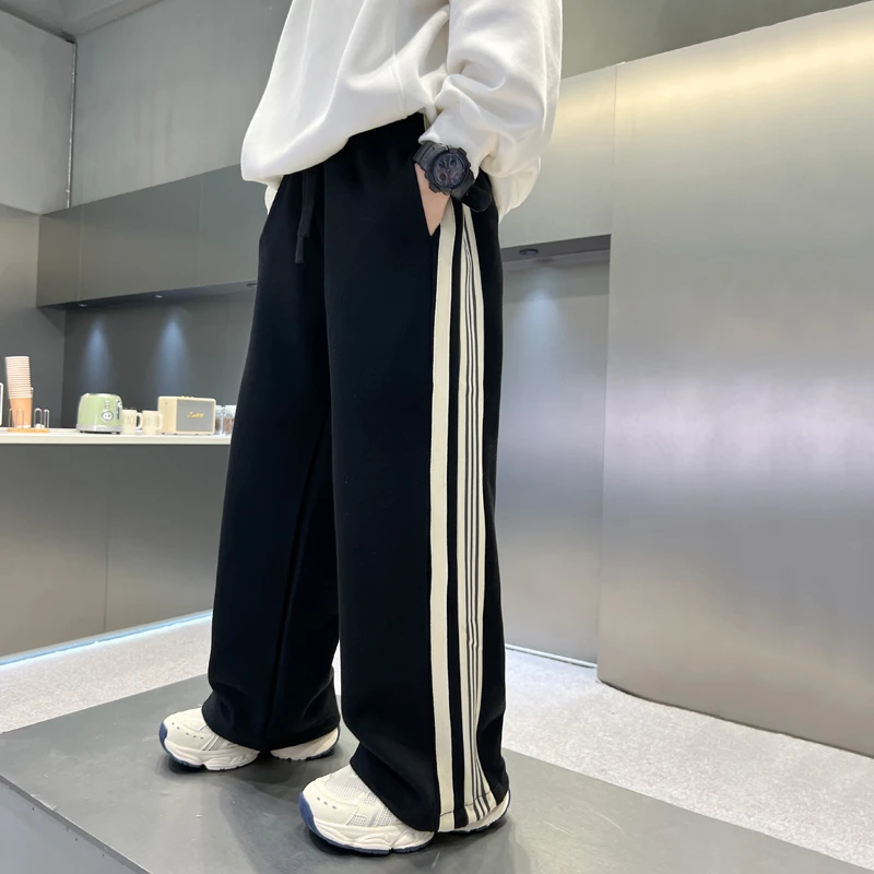 男童运动裤子2025新款春秋条纹休闲针织卫裤中大童帅气直筒裤