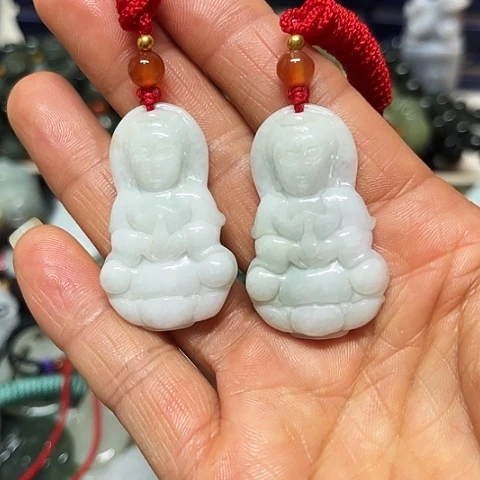 翡翠未镶嵌颈饰挂件