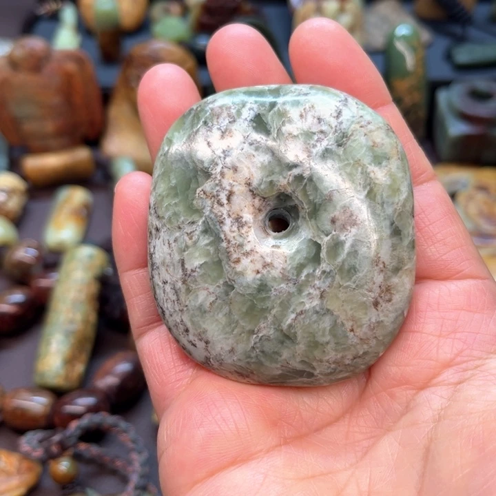 岫岩河磨玉（透闪石质玉）把件未镶嵌