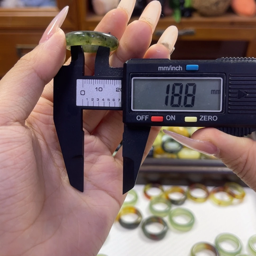 蛇纹石玉未镶嵌手镯147