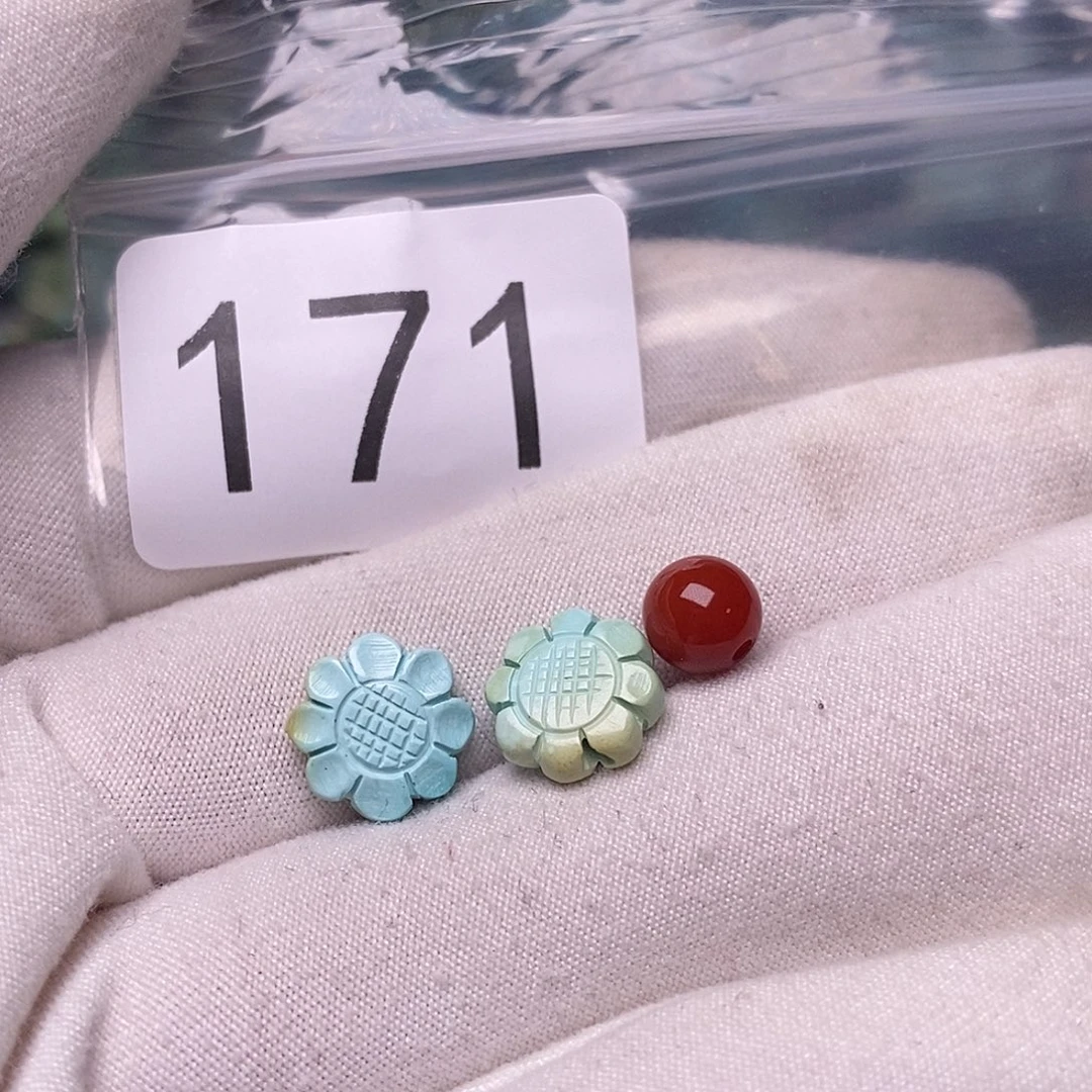 南红玛瑙未镶嵌珠宝奇石