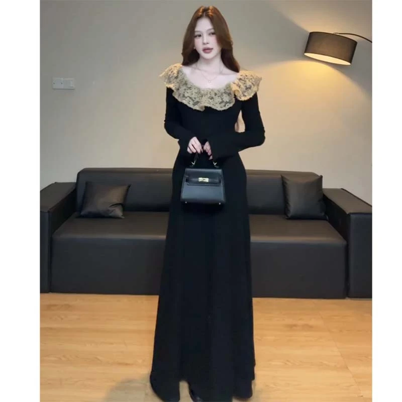 法式赫本风黑色长袖连衣裙 2025秋冬蕾丝拼接长裙D4268