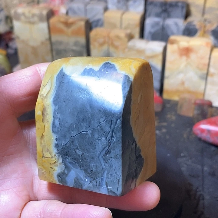 昌化鸡血石昌化石