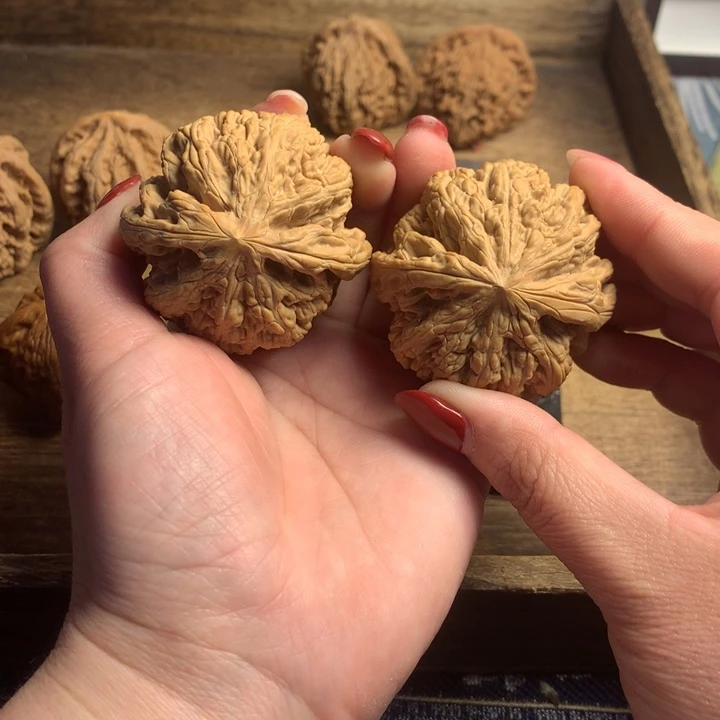 文玩核桃吊坠无***牵粗筋