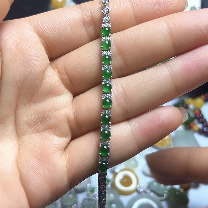 颈饰未镶嵌翡翠手链
