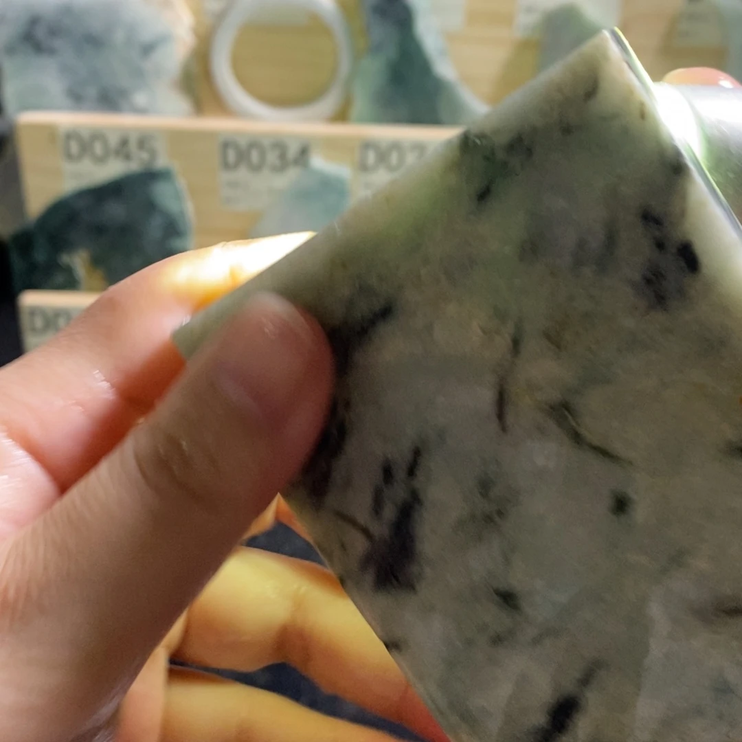 颈饰未镶嵌翡翠天然翡翠