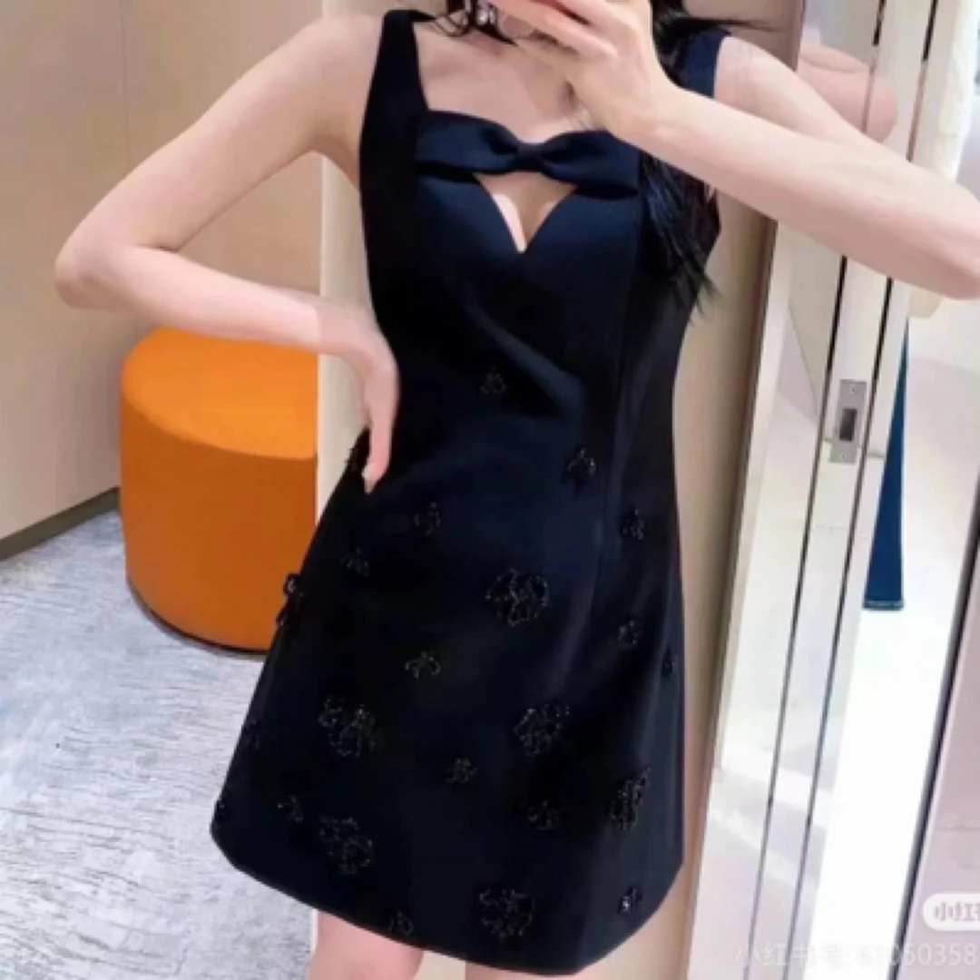 富家千金风夏季无袖背心连衣裙法式miu系掐腰显瘦a字裙