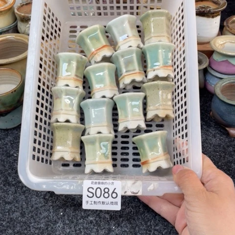 紫砂花盆微瑕086口径3厘米左右