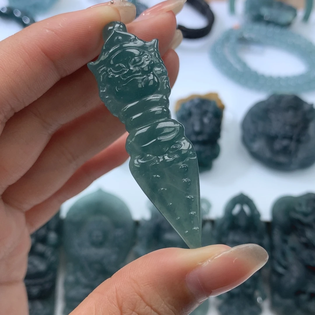 颈饰未镶嵌翡翠天然翡翠