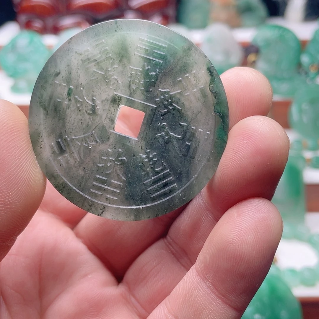 颈饰未镶嵌石英质玉