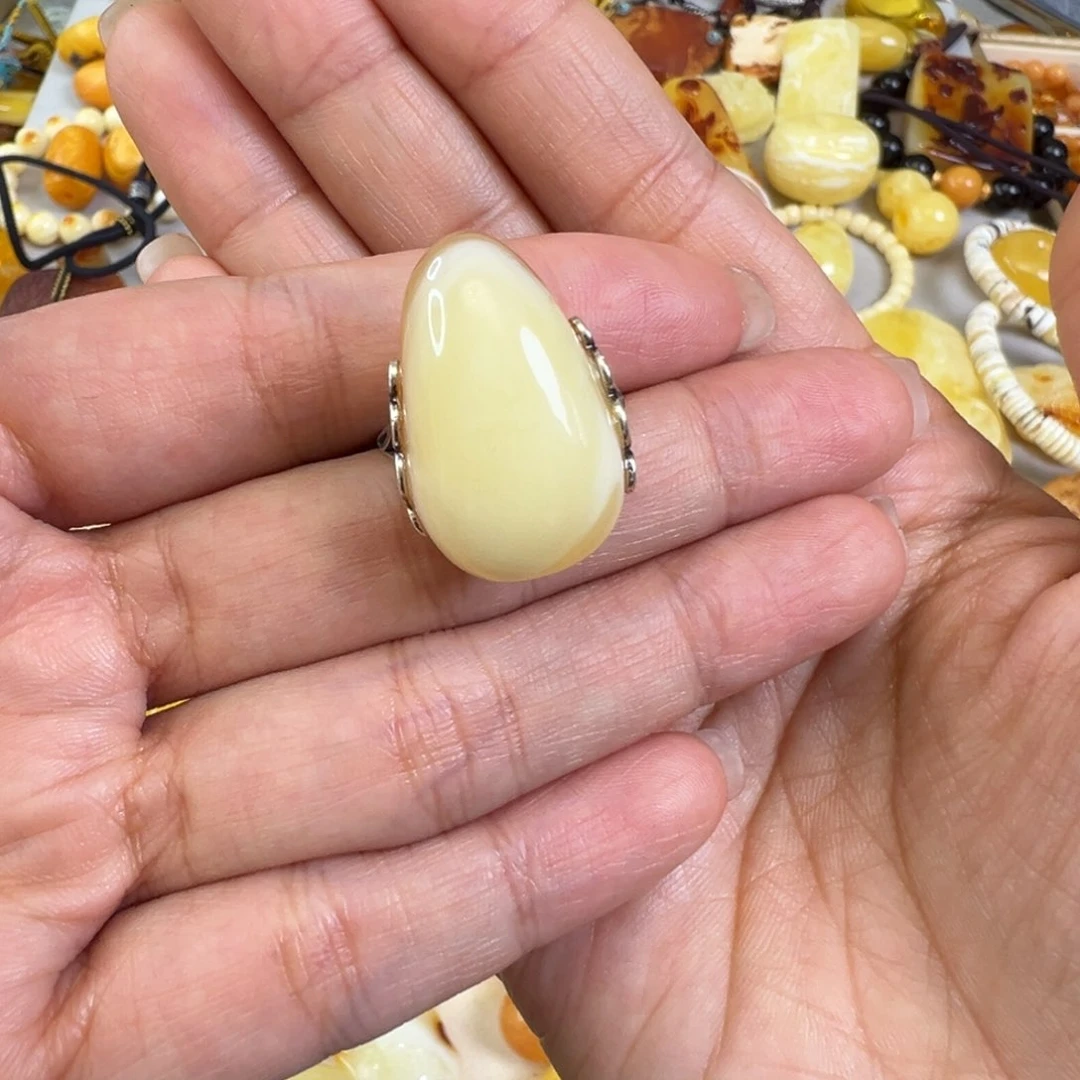 琥珀颈饰未镶嵌蜜蜡