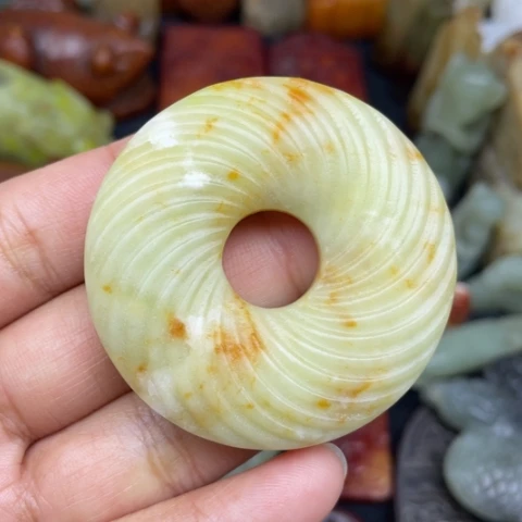 蛇纹石玉未镶嵌颈饰26