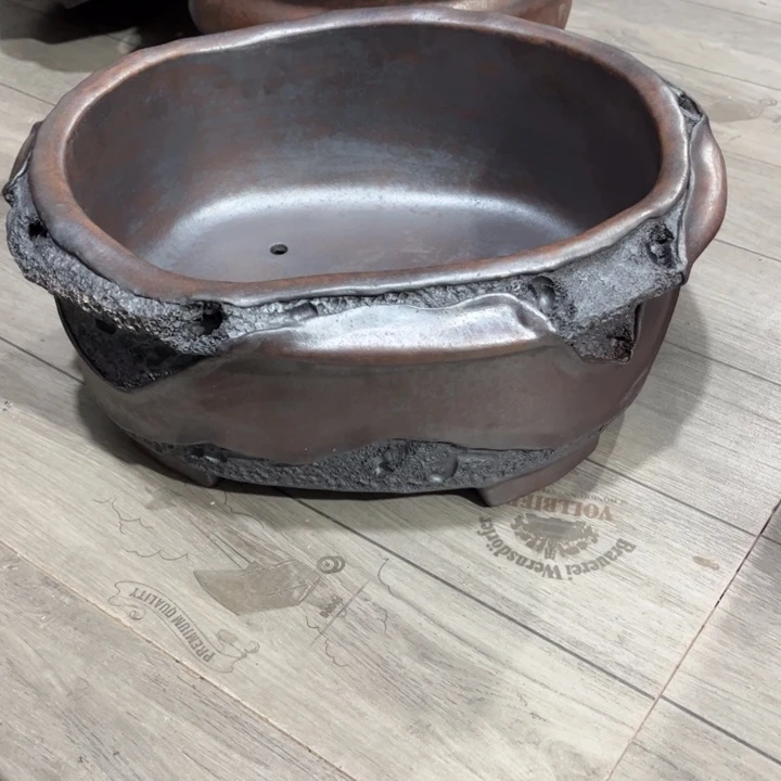 余***很紫砂花盆宜兴紫砂工艺厂