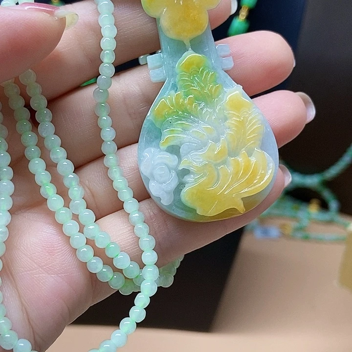 翡翠未镶嵌颈饰吊坠