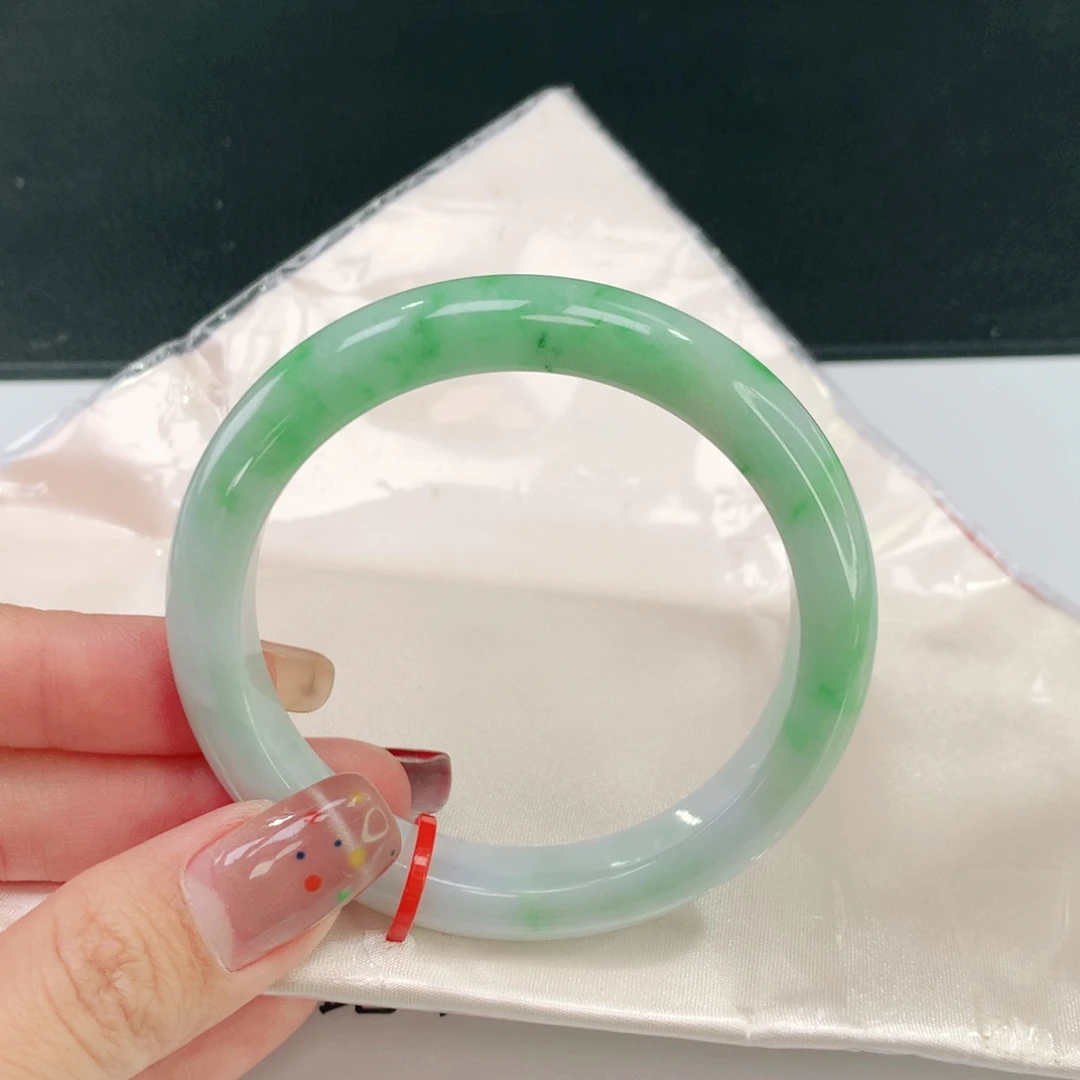 未镶嵌手镯翡翠069