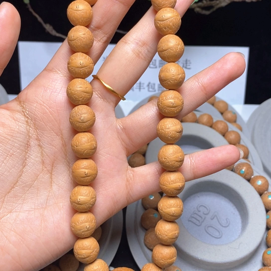 凤眼菩提吊坠手持